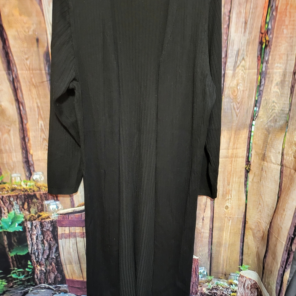 Daisy Black Ribbed Knit Top